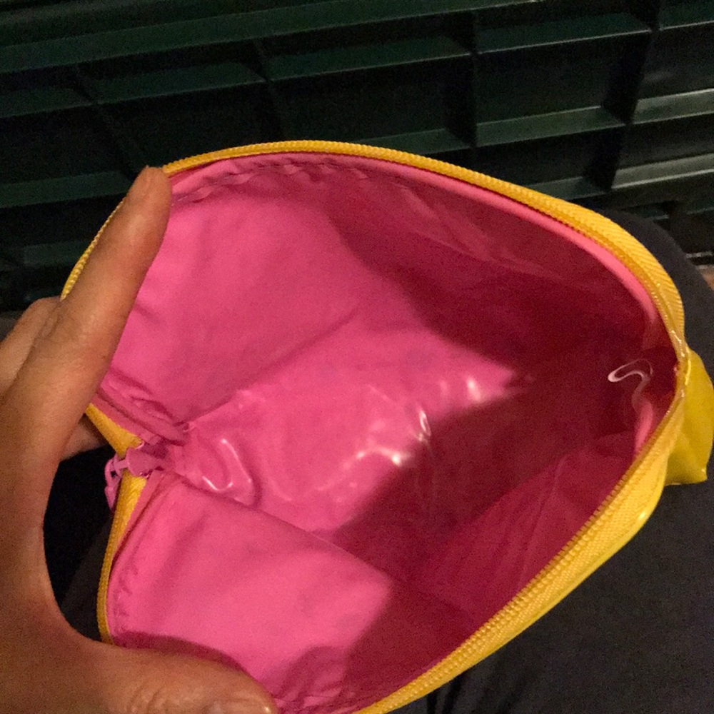 Clinique makeup bag - Picture 2 of 2